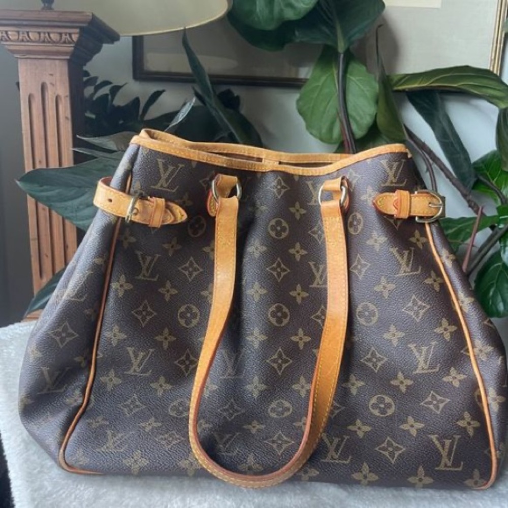 Louis Vuitton Batignolles Vertical Bag